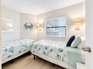 2 chambres, fer et planche à repasser, accès au Wi-Fi (inclus)
