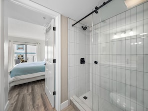 Shower, hair dryer, towels - Elegant Escape | St. Pete Beachfront Gem (St. Pete Beach)