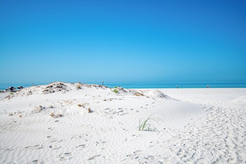 Elegant Escape | St. Pete Beachfront Gem