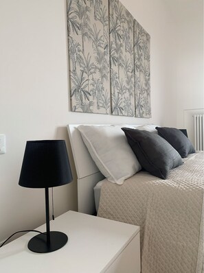 3 Schlafzimmer, Schreibtisch, Bügeleisen/Bügelbrett, Reisekinderbett