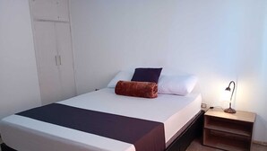 Classic Double Room, City View - Hotel Alpino Armenia (Armenia)