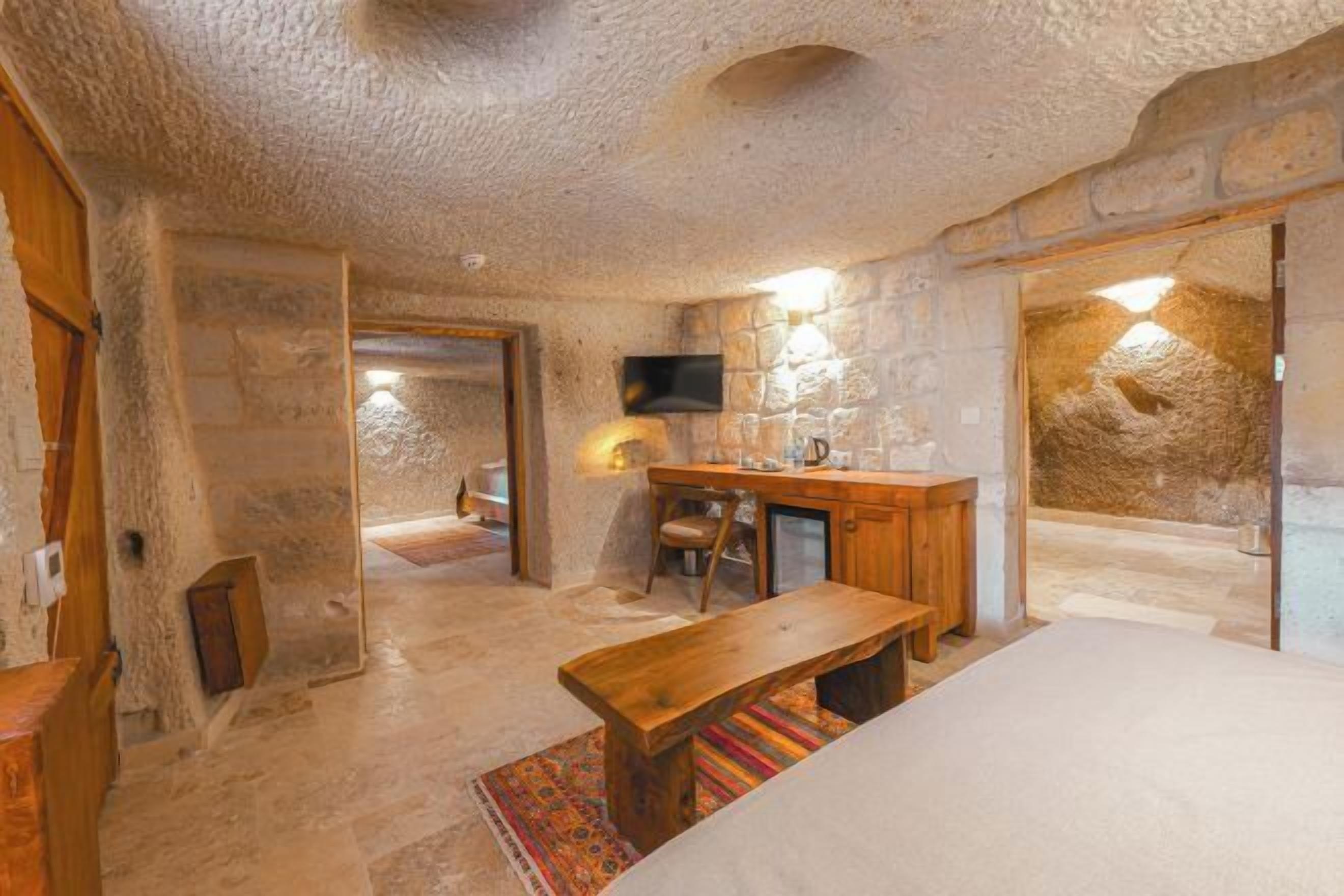 Sengetøy av topp kvalitet, memory foam-senger, minibar og safe på rommet