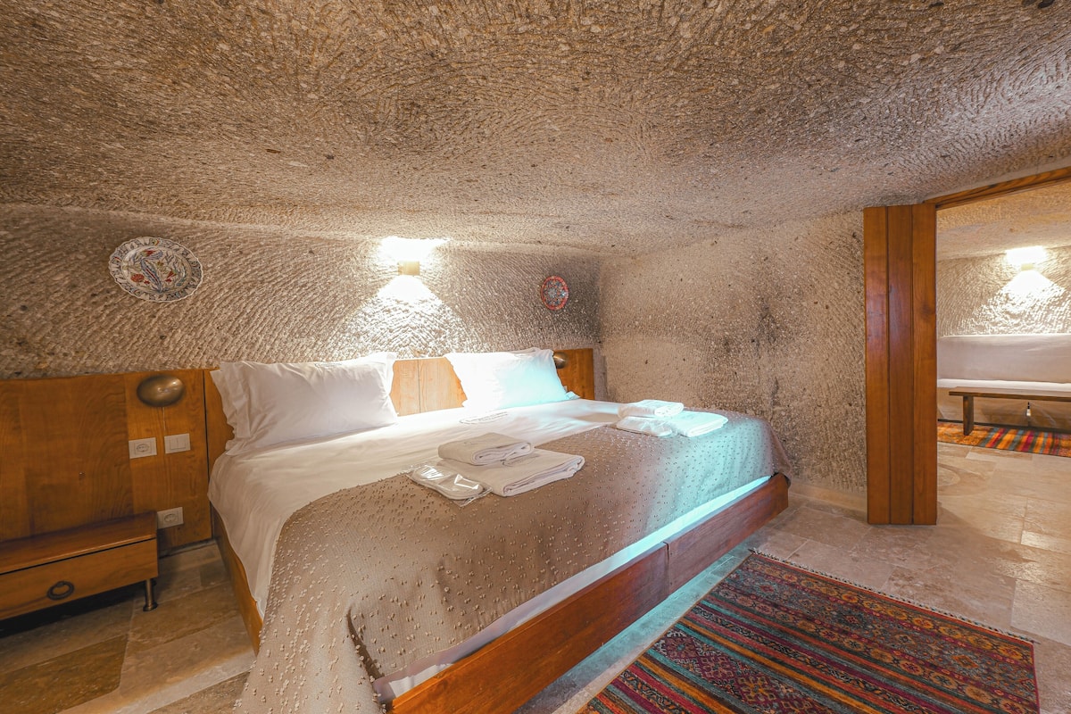 Elite Suite, Valley View | 1 bedroom, premium bedding, memory foam beds, minibar