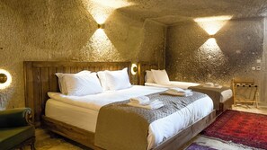 Premium bedding, memory-foam beds, minibar, in-room safe - Logos Cave Cappadocia (Nevsehir)