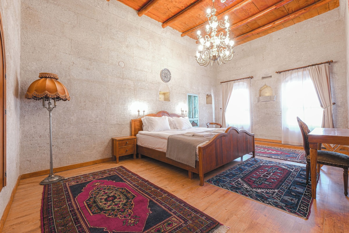 Exclusive Suite, Valley View | 1 bedroom, premium bedding, memory foam beds, minibar