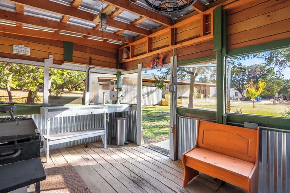 Property grounds - The Cottage at Starlight Meadow (Wimberley)