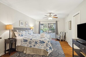 3 habitaciones, tabla de planchar con plancha, wifi y ropa de cama 