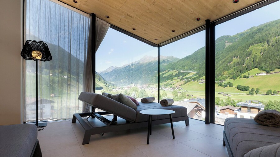 ELVA Premium Apartment Hotel