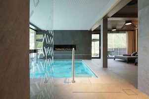 Indoor pool, outdoor pool