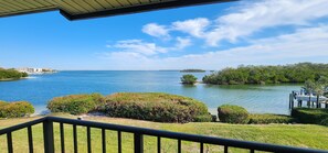 Property grounds - Your Waterfront Piece of Paradise Awaits! Enjoy a gorgeous water view sunrise (Tierra Verde)