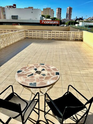 Appartement, 2 slaapkamers, terras, uitzicht op de stad | Balkon