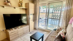 Unclassified image, 5 of 21, button - Apartment Benidorm REF 010 (Benidorm)