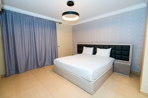 3 bedrooms, iron/ironing board, WiFi, bed sheets - Spacious 3-bedroom apartment Pool View Near the Airport (Cairo Governorate)