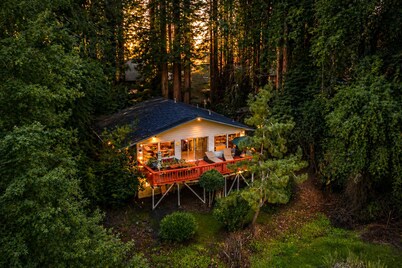 Monte Rio~Russian River Views~Redwoods~Northwood Golf~Fireplace~WiFi~Aunt G's
