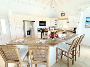 Coffee/tea maker, fridge, microwave, oven - Experience the exquisite Mango Serenity, a spacious condo that offers breathtaking views and an abundance of comfort.  Discover your perfect getaway today! (St John)
