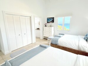 2 bedrooms, iron/ironing board, WiFi (free), bed sheets - Experience the exquisite Mango Serenity, a spacious condo that offers breathtaking views and an abundance of comfort.  Discover your perfect getaway today! (St John)