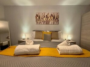 4 dormitorios, tabla de planchar con plancha, wifi y ropa de cama