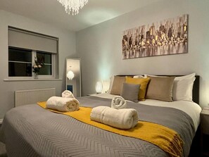 4 dormitorios, tabla de planchar con plancha, wifi y ropa de cama