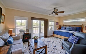 1 dormitorio, tabla de planchar con plancha, wifi y ropa de cama