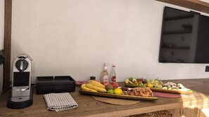 Dining - Moya Boutique Sleep - Sunset Bliss Suite 2 (Drvenik Mali)