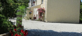 DISCOUNT FOR 2 PEOPLE,TRANQUIL COTTAGE NR PERRANPORTH,PET WELCOME,GARDEN,PARKING