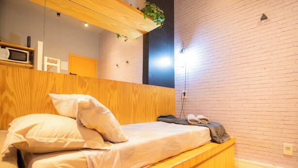 Ảnh chưa phân loại, 1 trong số 76 ảnh, nút