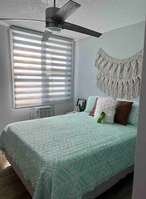 2 bedrooms, iron/ironing board, free WiFi, bed sheets