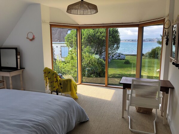 3 bedrooms, iron/ironing board, WiFi