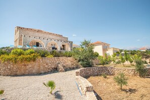 Exterior - Charming villa with beautiful sea views, Villa Noah's Arc (Kampia)