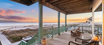 Spring Break Availability! Gulf Front! Private Pool! Hot Tub! Dog-Friendly!