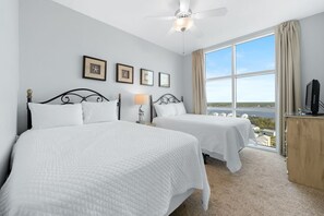 3 bedrooms, iron/ironing board, free WiFi, bed sheets - Crystal Shores West 1008 - 3BR | Beach Front (Gulf Shores)