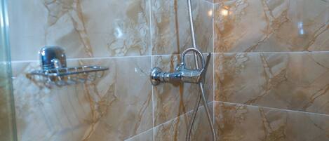 Deluxe Twin Room, City View | Bathroom