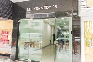 Front of property - 360 Copa Santa Clara 98 By SUHCasa (Rio de Janeiro)