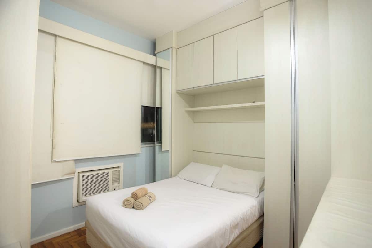 SUH Copacabana 32 | 1 bedroom, free WiFi, bed sheets