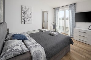5 Schlafzimmer, Bügeleisen/Bügelbrett, WLAN, Bettwäsche