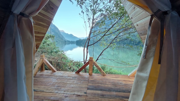 In-room safe, laptop workspace, free WiFi - Papaya Resort Nong Khiaw (Nong Khiaw)