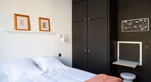 2 chambres, fer et planche à repasser, Wi-Fi, draps fournis