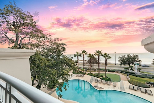 Legacy Tower I #304 Overlooks the beautiful Gulf!