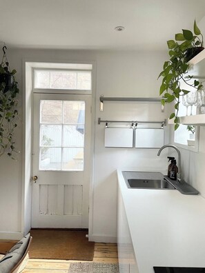 Interior - Scandi Cottage in the Old Town w/ Private Parking, Garden & Log Burner (Margate)