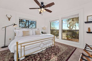 3 soverom, strykejern/-brett, reiseseng for barn og wi-fi