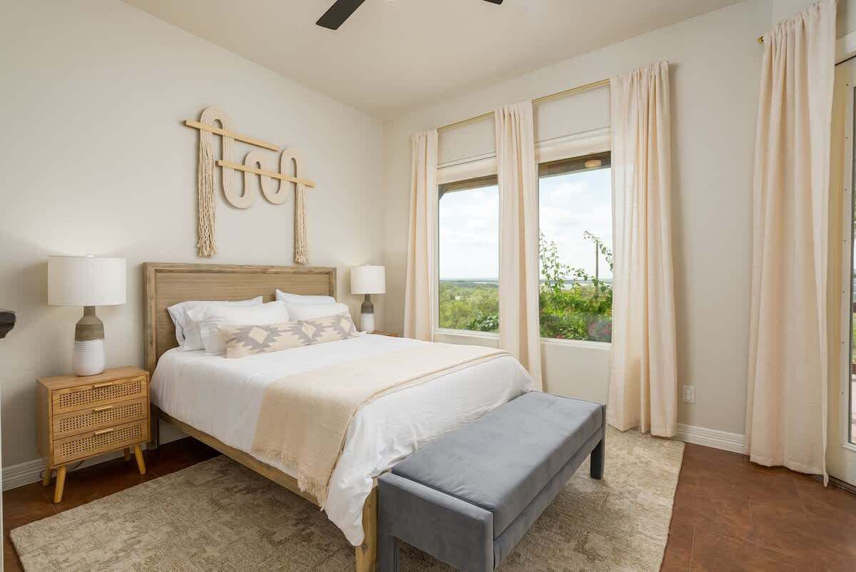 4 Schlafzimmer, Bügeleisen/Bügelbrett, Reisekinderbett, WLAN