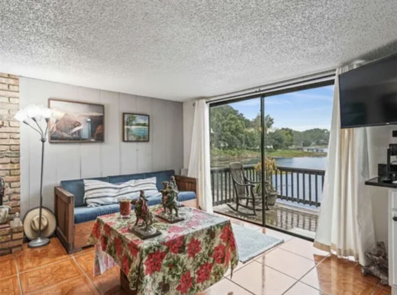 TV connectée, cheminée