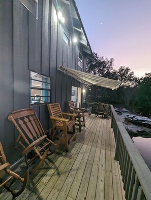 Terrace/patio - cozy lakeside retreat (Silver springs)