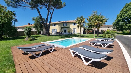 Gîte du Ruban Vert with private swimming pool