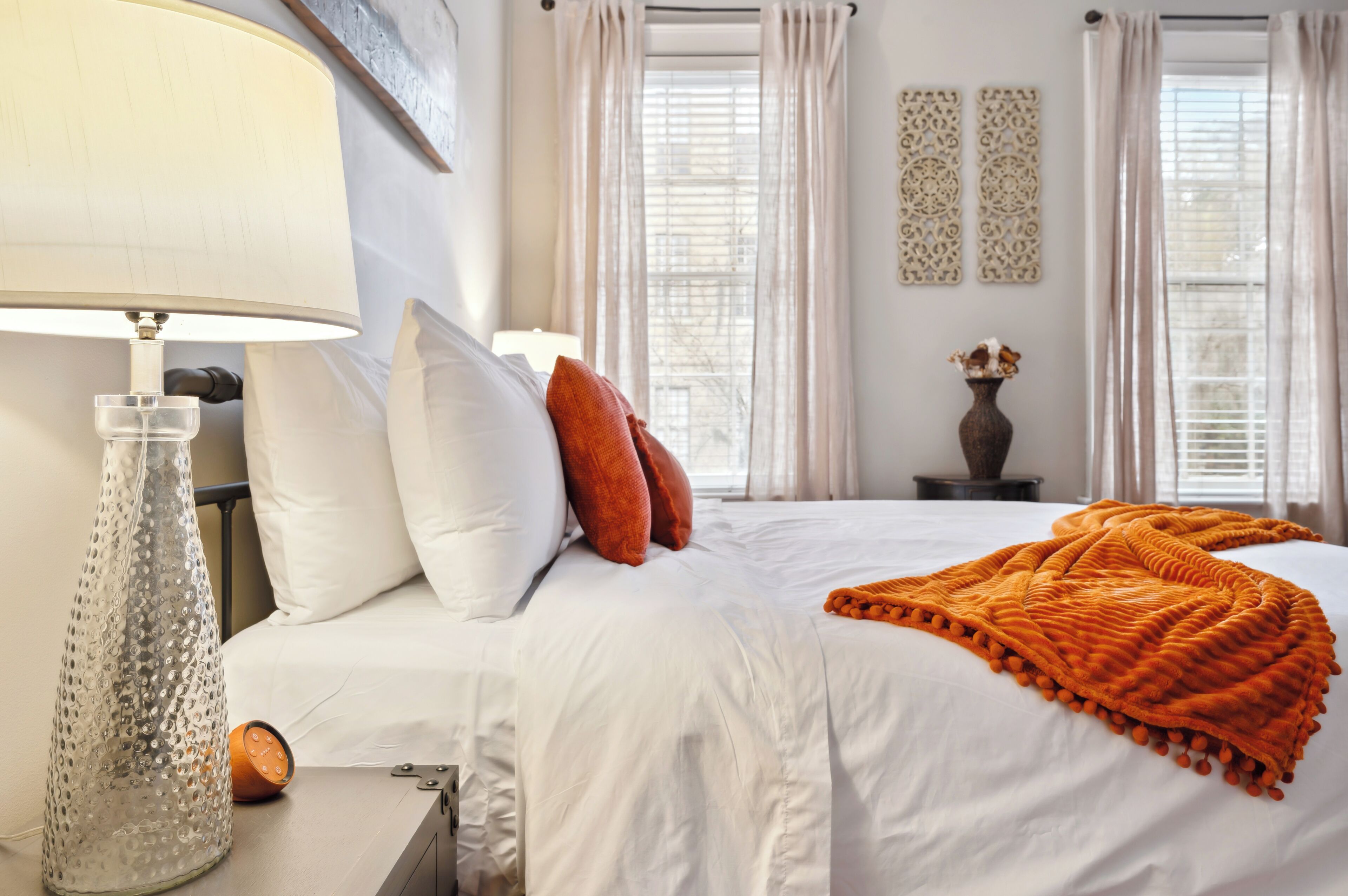 3 bedrooms, iron/ironing board, WiFi, bed sheets