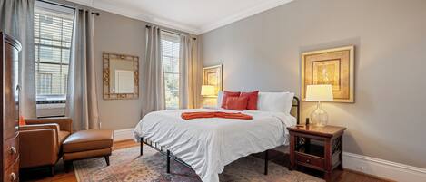 2 bedrooms, iron/ironing board, WiFi, bed sheets