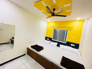 Deluxe Quadruple Room | Free WiFi