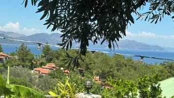 Double Room, Lanai, Partial Sea View