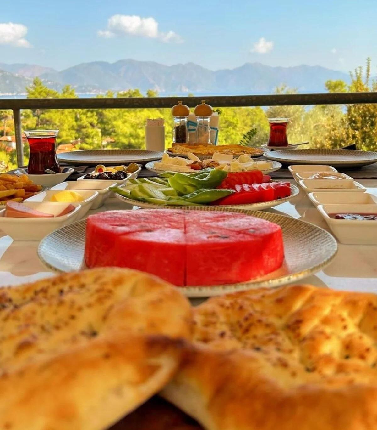 Free daily local cuisine breakfast 