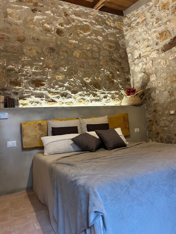 公寓客房, 夏威夷式陽台, 花園景觀 | 1 間臥室、隔音、免費無線上網、床單